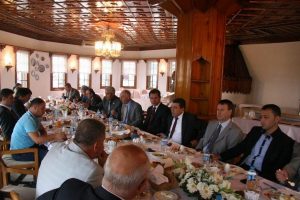 "&Ccedil;alışanlar i&ccedil;in T&uuml;rkiye'nin g&uuml;ndemine yeni haklar getireceğiz"