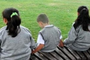 Tecav&uuml;z mağdurunun &uuml;&ccedil; kardeşi okula alınmadı