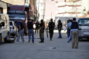 Y&uuml;ksekova'da polis şehit oldu