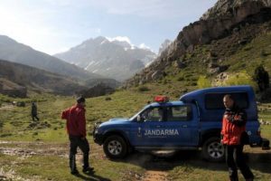 Mahsur kalan dağcılara ulaşıldı