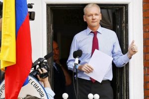 Ekvador, Assange i&ccedil;in form&uuml;l arıyor