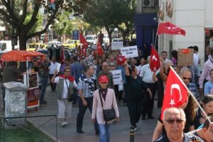 İş&ccedil;i partililerden balyoz kararına tepki