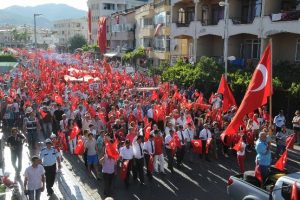 Marmaris'te binlerce kişi ter&ouml;r&uuml; lanetledi