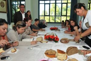 Ger&ccedil;ek ekmek Misi'de yapıldı