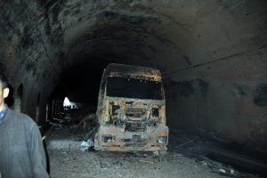 Ter&ouml;ristler Tunceli'de ara&ccedil; yaktı