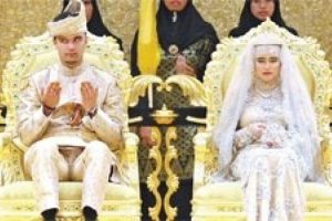 Bir zamanlar memurdu, artık 'Sultan Hazretleri'nin oğlu'