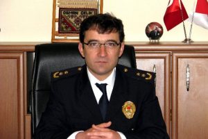 Tutuklu emniyet m&uuml;d&uuml;r&uuml; tahliye oldu