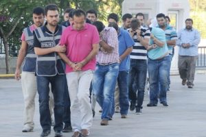 KCK operasyonunda 35 g&ouml;zaltı