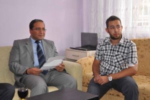 Gazinin evine ziyaret&ccedil;i akını