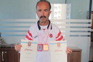 Bursalı atlet T&uuml;rkiye rekoru kırdı