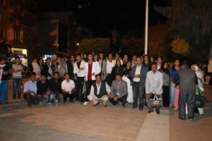 Romanlar şehitlikleri gezecek