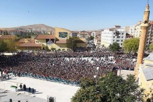 Neşet Ertaş'a son g&ouml;rev