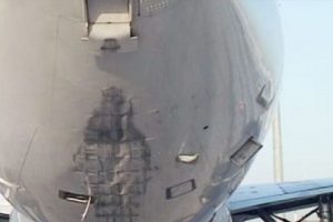 Yolcu u&ccedil;ağının kuyruğu piste &ccedil;arptı!
