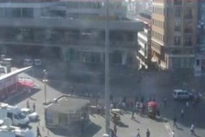 Taksim'de bomba paniği