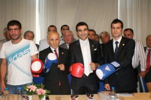 Fuat Alpaslan adaylığını a&ccedil;ıkladı