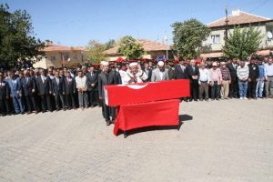 Şehit uzman &ccedil;avuş toprağa verildi