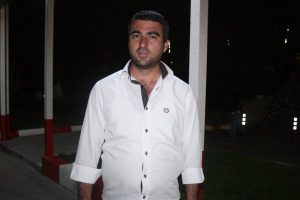 Park halindeki aracından 4 bin lirasını &ccedil;aldılar
