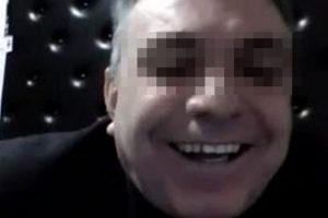 &Ouml;ğretmene soruşturma a&ccedil;an m&uuml;fettişe seks tuzağı
