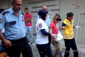 Gen&ccedil; kızın intiharını polis &ouml;nledi