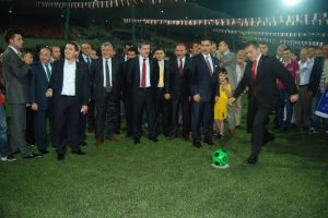 T&uuml;rkiye'nin en b&uuml;y&uuml;k amat&ouml;r kul&uuml;p tesisi a&ccedil;ıldı
