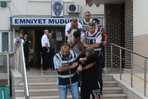 Esrarın su&ccedil; olduğunu bilmiyorlarmış!