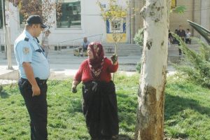 Muska diye altın g&ouml;md&uuml;