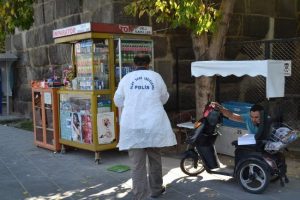 Hırsızlar engelli G&ouml;khan'a acımadılar
