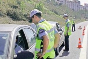 Polislerin can g&uuml;venliği tehlikede!