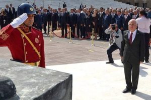 Yeni yasama yılında polise yeni kıyafet