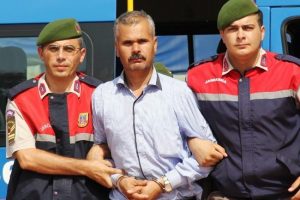 Eşini &ouml;ld&uuml;ren şahıs tutuklandı