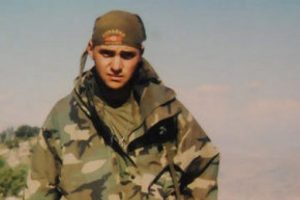 Yaralı askerin "gazi"lik m&uuml;cadelesi!