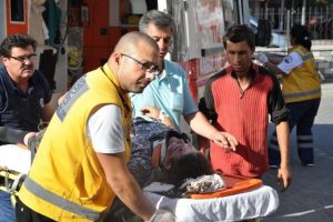 Ceviz toplarken canından oluyordu