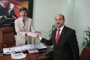 Yoksul &ouml;ğrenciler i&ccedil;in 12 bin defter toplandı