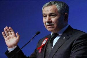 "1982 Anayasası'nın dili bile T&uuml;rk&ccedil;e değildir"