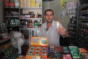 Elektrik kesintileri esnafı bezdirdi