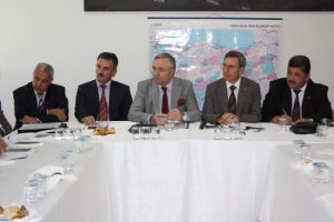 Bilal &Ccedil;elik Gemlik'te k&ouml;y muhtarlarını dinledi