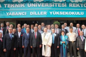 Arın&ccedil;: "&Uuml;niversiteleri ikiye katladık"