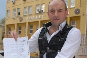 Dişiyle polisi yaralamaya 3 bin 269 lira tazminat talebi