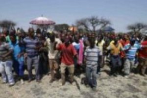 G. Afrika'da 12 bin madenci işten atıldı