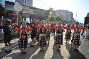 Yıldırım Belediyesi iki mahallede 5 park a&ccedil;tı