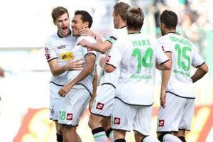 Gladbach F.Bah&ccedil;e mağlubiyetini unutturdu