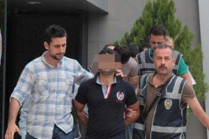 Kiralık ara&ccedil;la hırsızlık yapan zanlılar yakalandı