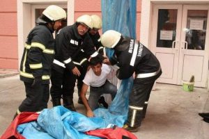 Hastanede ger&ccedil;eği aratmayan yangın tatbikatı