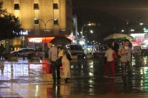Bursa'da yağmur hazırlıksız yakaladı