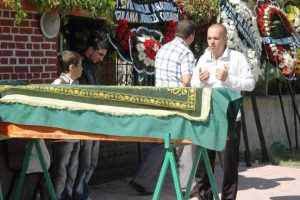 Saklamba&ccedil; oynarken &ouml;len Ece'ye hazin t&ouml;ren