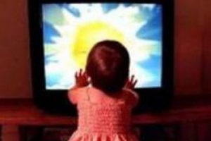 3 yaş altına TV yasaklanmalı