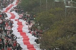 En uzun bayrak River'dan!