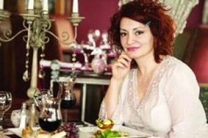 &Uuml;nl&uuml; aktris T&uuml;rkiye'yi mahkum ettirdi