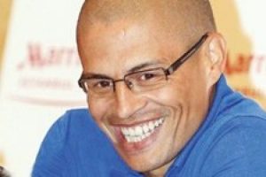 Alex Cortiba ile anlaştı