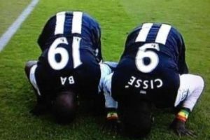 Ada'da M&uuml;sl&uuml;man oyuncular ayaklandı!